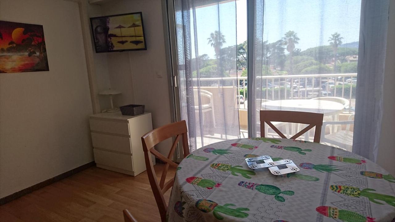 Port De Hyeres Studio 2 A 4 Personnes Avec Parking Exterior foto